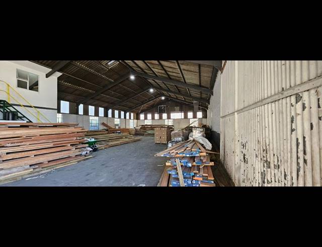 INDUSTRIAL PROPERTY TO RENT IN STIKLAND INDUSTRIAL